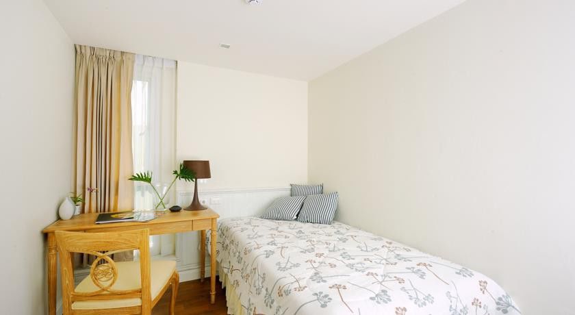 Sabai Sathorn Apartment